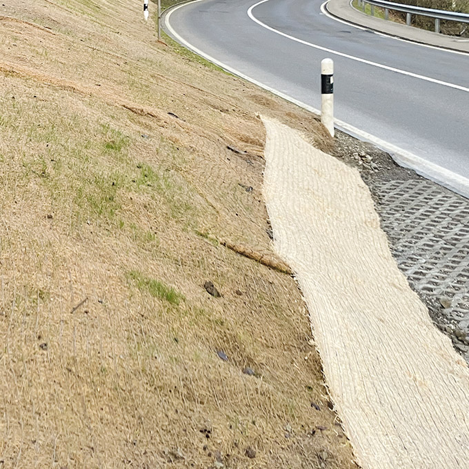 Holzfasermatte ca. 350 g/m2, 42 m lang, 240 cm breit