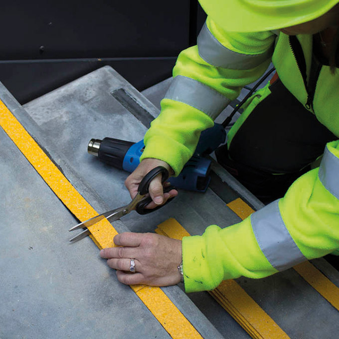 213.005_Markierungstreifen gelb, 100 cm lang, 10 cm breit