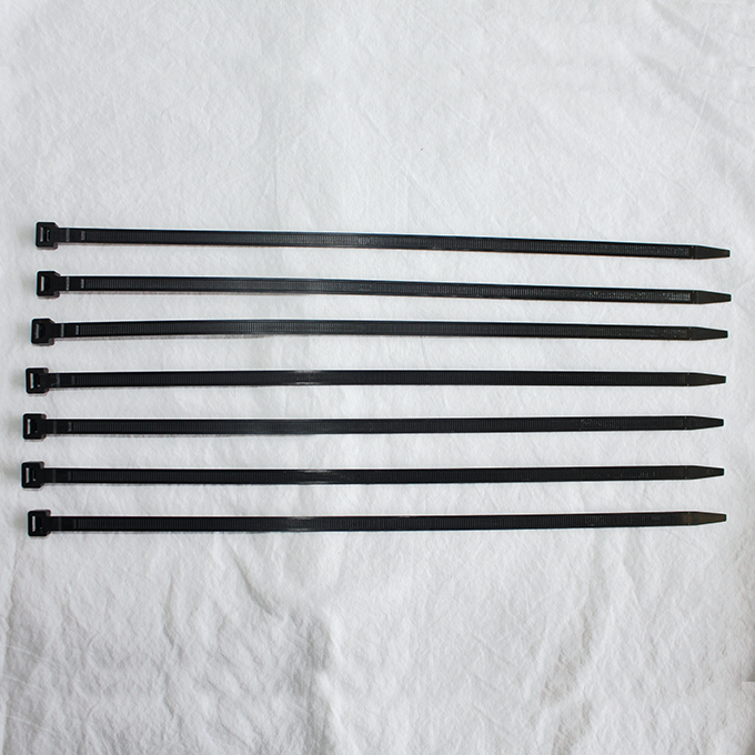 Attache-câbles 365 x 7.8 mm, noir, sachet de 100 pièces