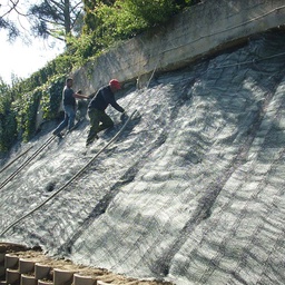[137.480] Géo-natte contre l’érosion pré-semée 400 g/m², largeur 205 cm, rouleau de 50 m